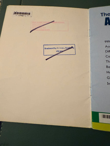 Monica Hughes : The Ambulance Service A Rigby Book - Early Reading Ex-Library Paperback Book Published 2005