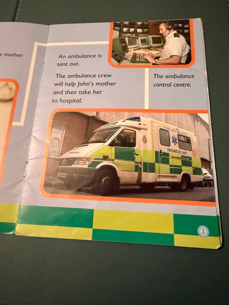 Monica Hughes : The Ambulance Service A Rigby Book - Early Reading Ex-Library Paperback Book Published 2005