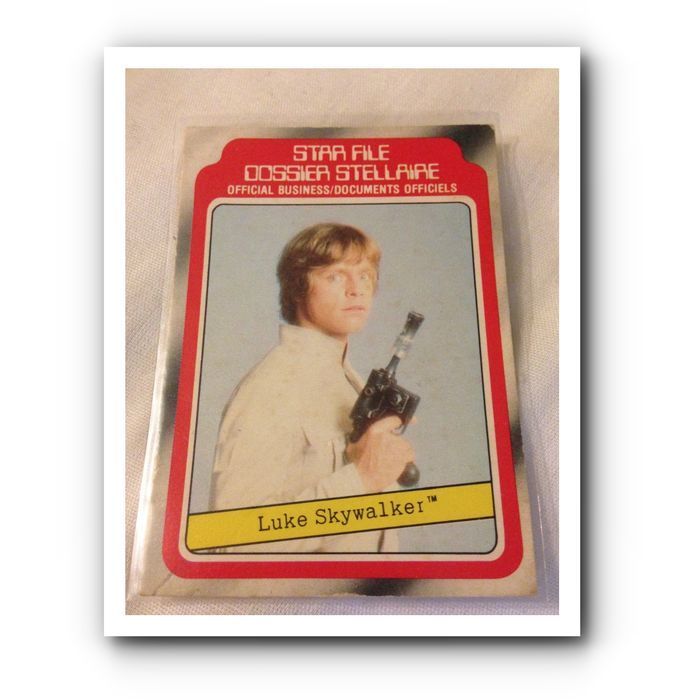 1977 Star Wars Movie Trading Card : Star File Luke Skywalker - Topps Card