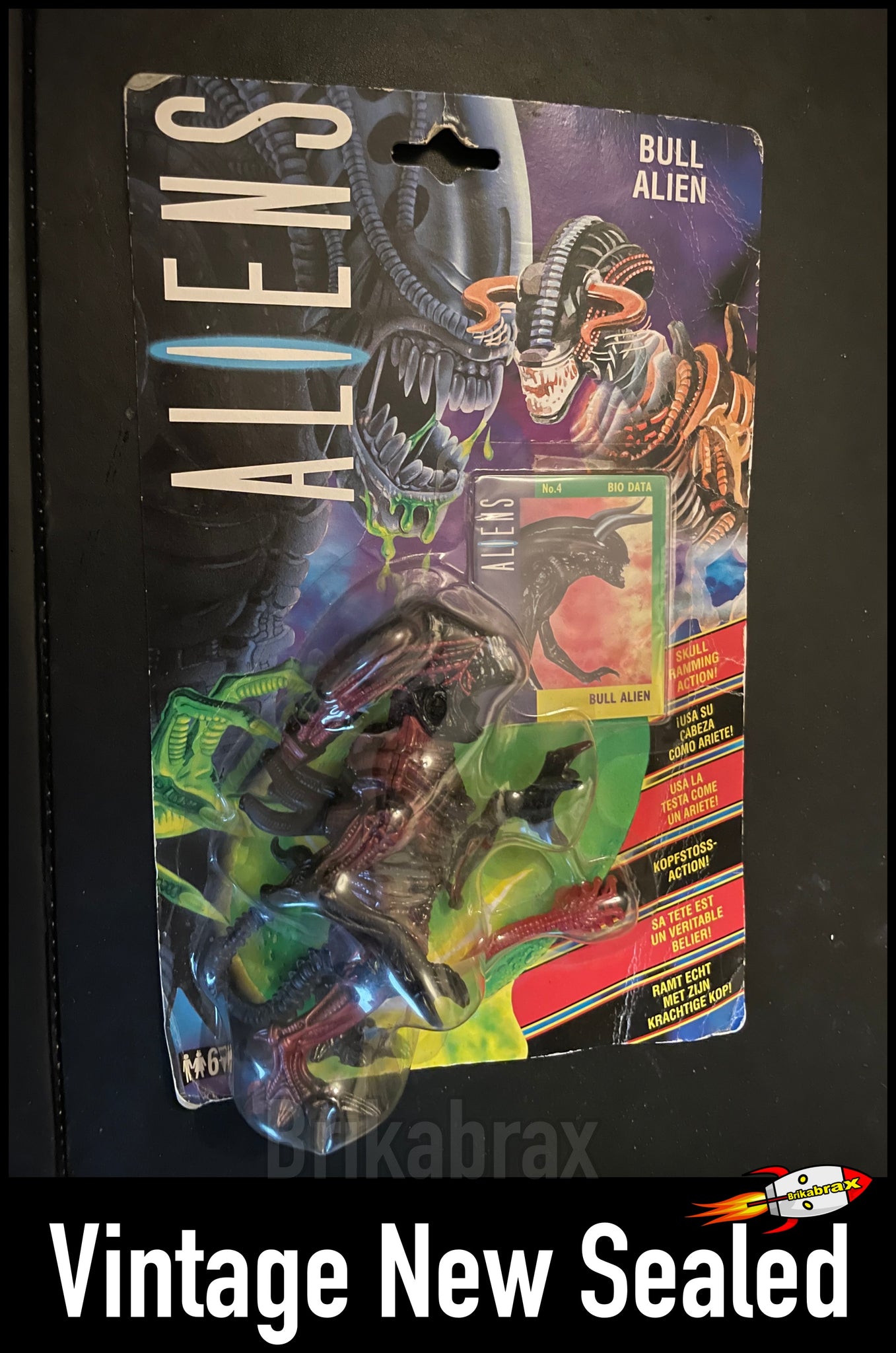 Kenner Aliens Bull Alien with Accessories - Action Figure - 1992 Vintage New Sealed